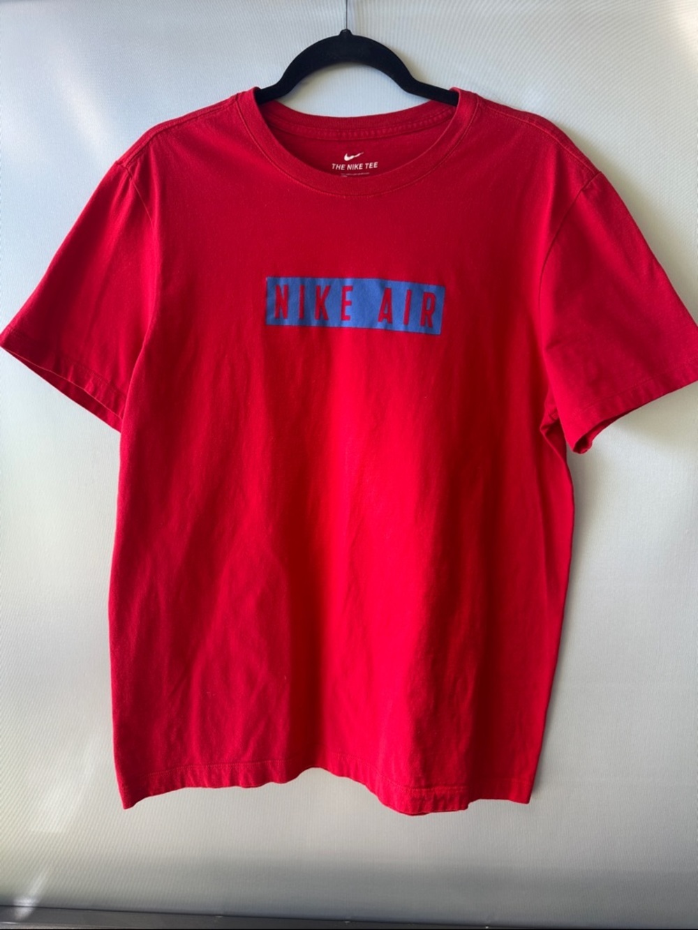 Nike Air Short Sleeve Graphic Red T-Shirt Size Medium Casual Activewear